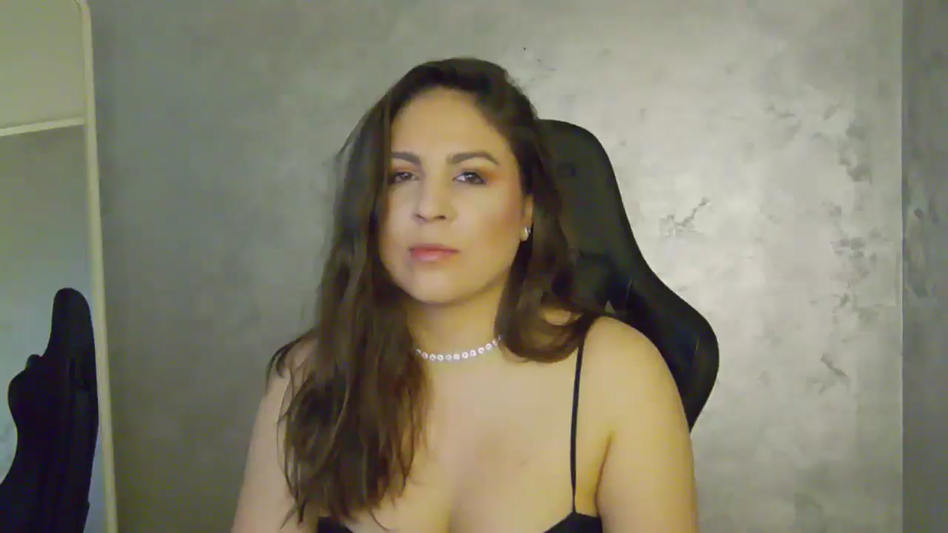 Gallery image thumbnail from NotVanilla's myfreecams stream on, 07/03/2025, 22:55 image 7 of 20