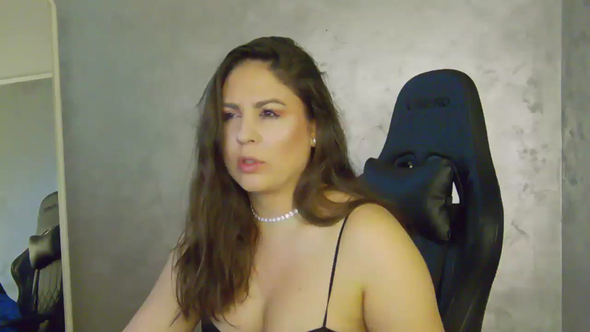 Gallery image thumbnail from NotVanilla's myfreecams stream on, 07/03/2025, 22:55 image 8 of 20