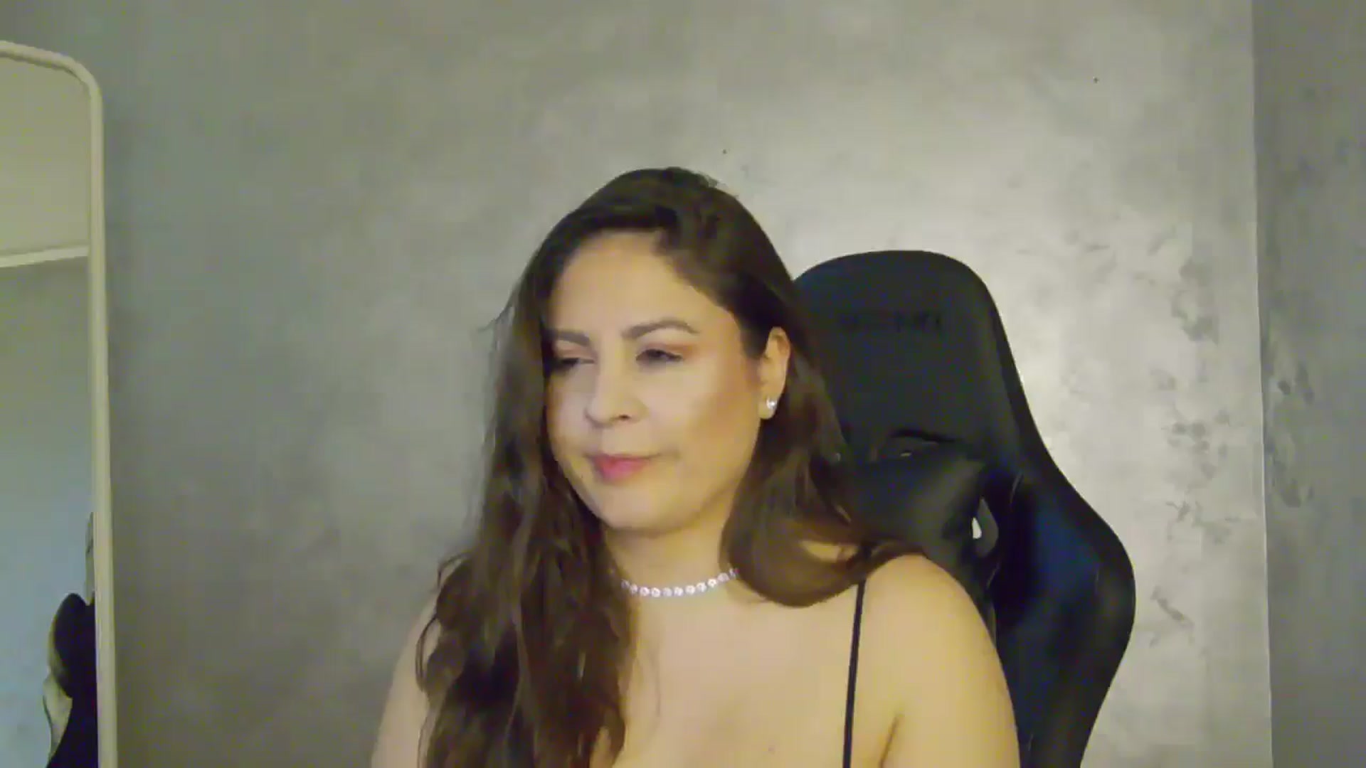 Gallery image thumbnail from NotVanilla's myfreecams stream on, 07/03/2025, 22:55 image 11 of 20