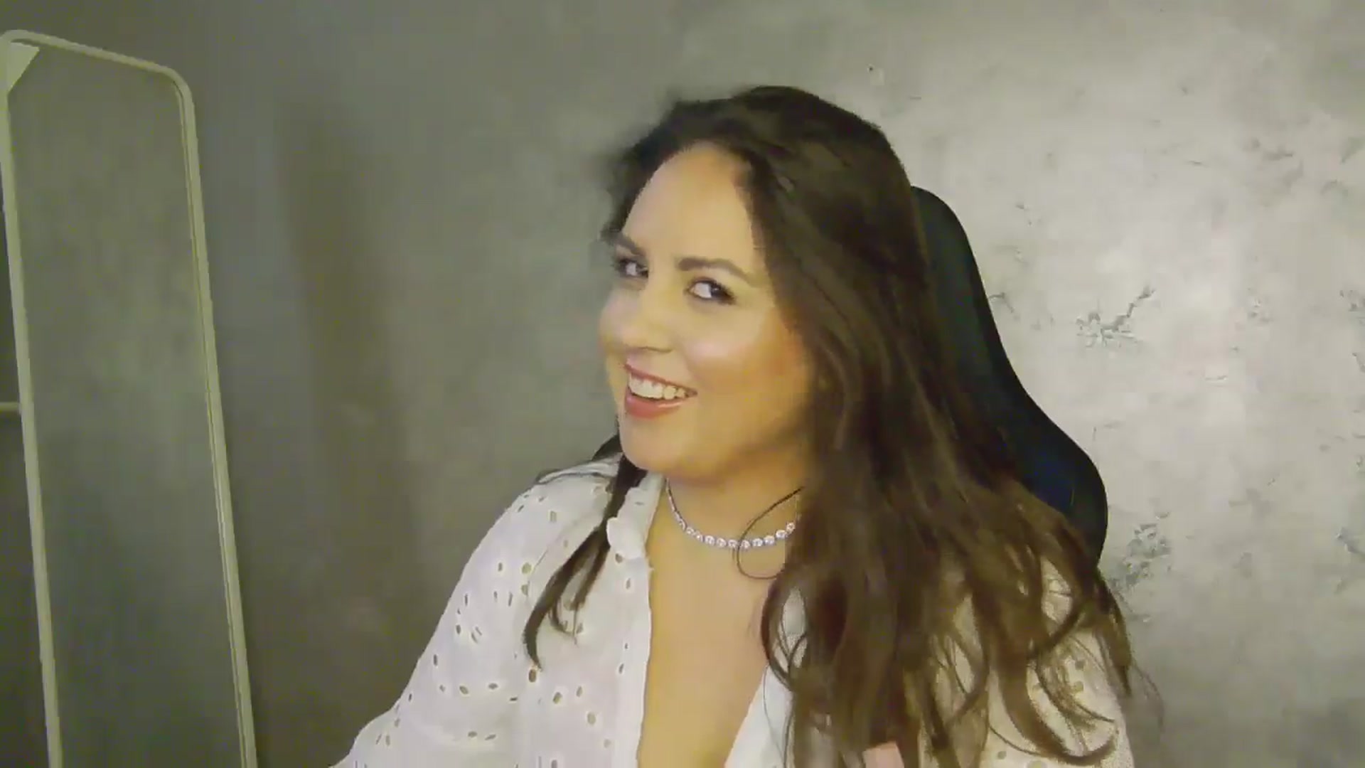 Gallery image thumbnail from NotVanilla's myfreecams stream on, 07/04/2025, 22:13 image 6 of 20