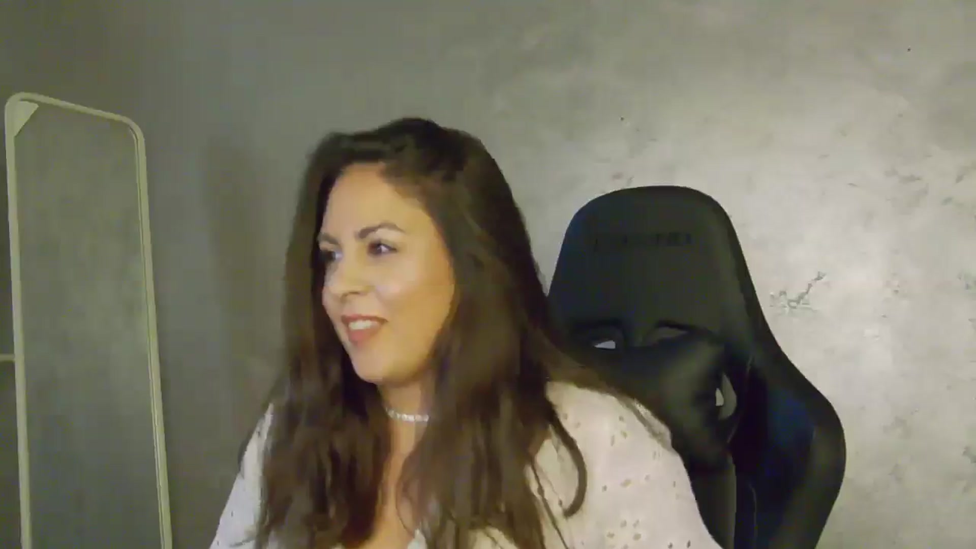 Gallery image thumbnail from NotVanilla's myfreecams stream on, 07/04/2025, 22:13 image 16 of 20