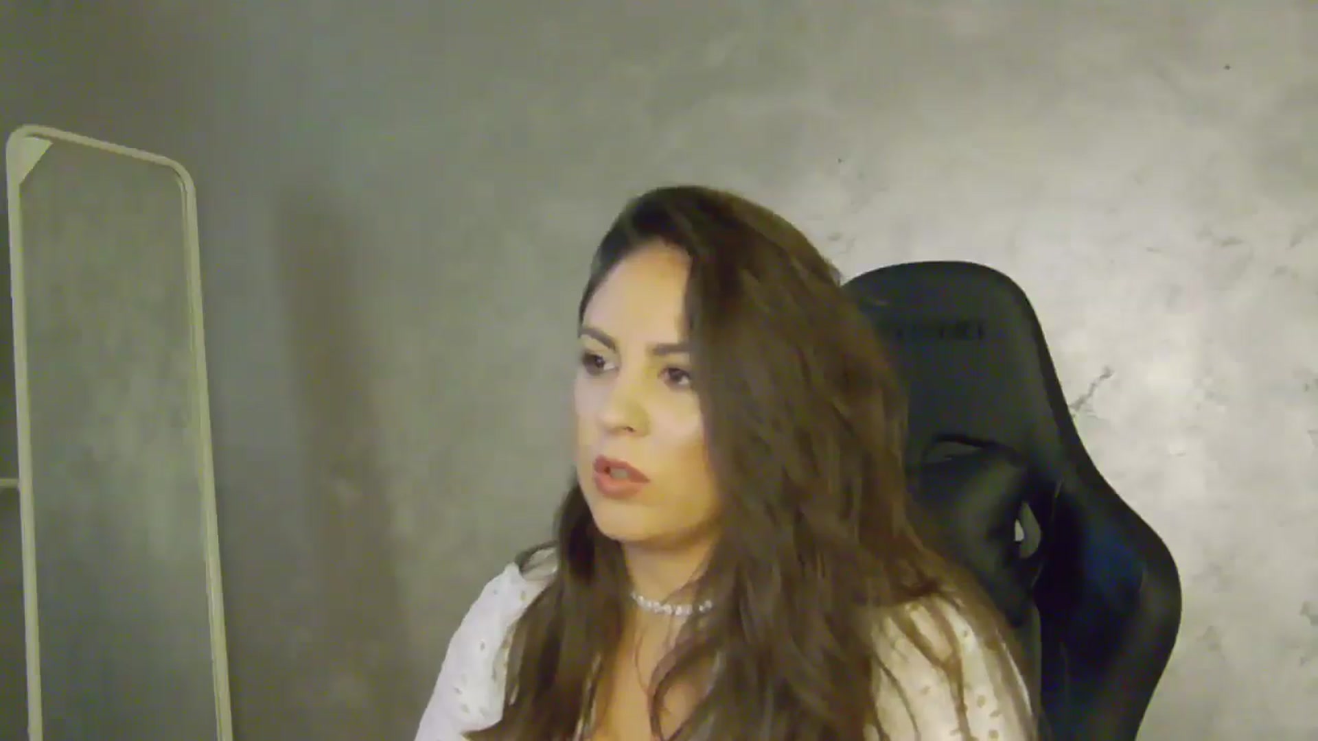 Gallery image thumbnail from NotVanilla's myfreecams stream on, 07/04/2025, 22:13 image 12 of 20