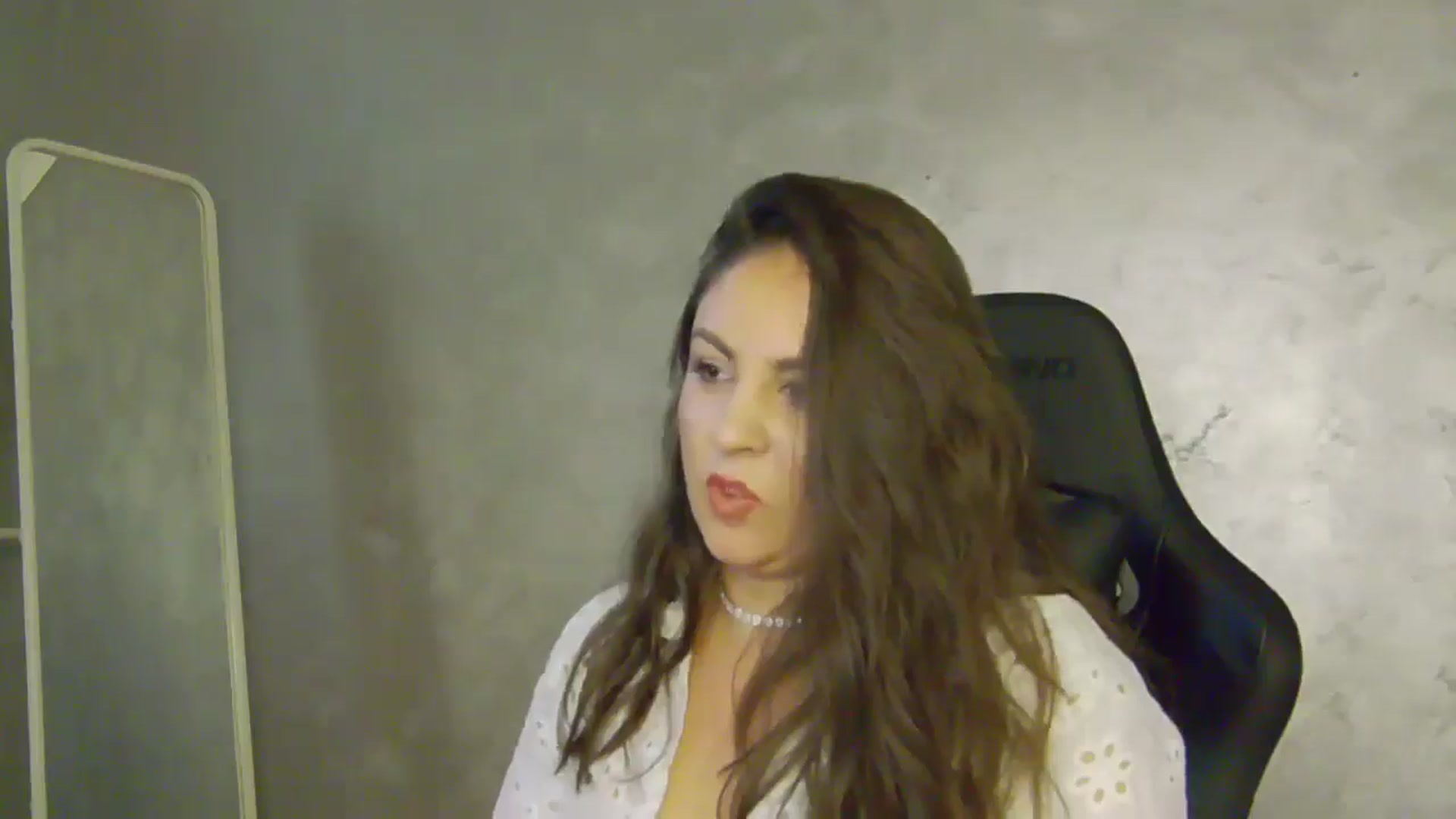 Gallery image thumbnail from NotVanilla's myfreecams stream on, 07/04/2025, 22:13 image 11 of 20