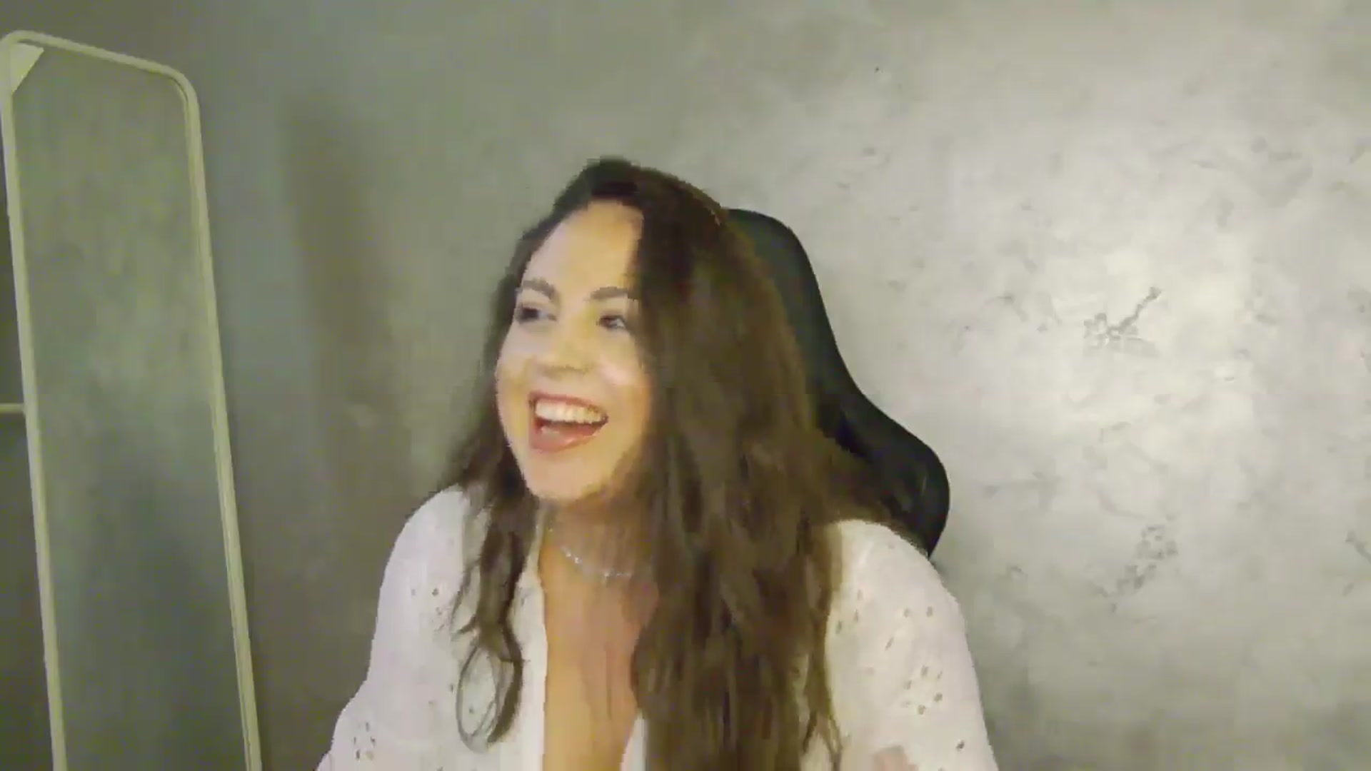 Gallery image thumbnail from NotVanilla's myfreecams stream on, 07/04/2025, 22:13 image 7 of 20