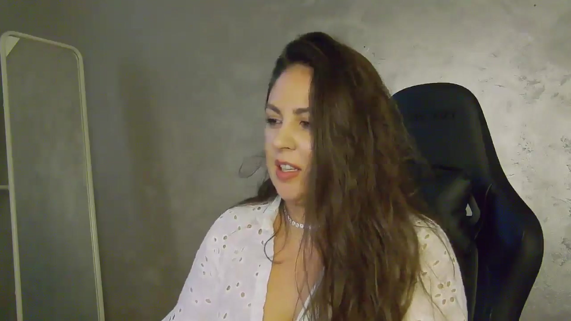 Gallery image thumbnail from NotVanilla's myfreecams stream on, 07/04/2025, 22:13 image 19 of 20
