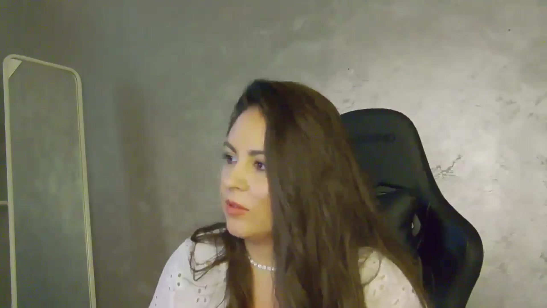 Gallery image thumbnail from NotVanilla's myfreecams stream on, 07/04/2025, 23:01 image 3 of 20