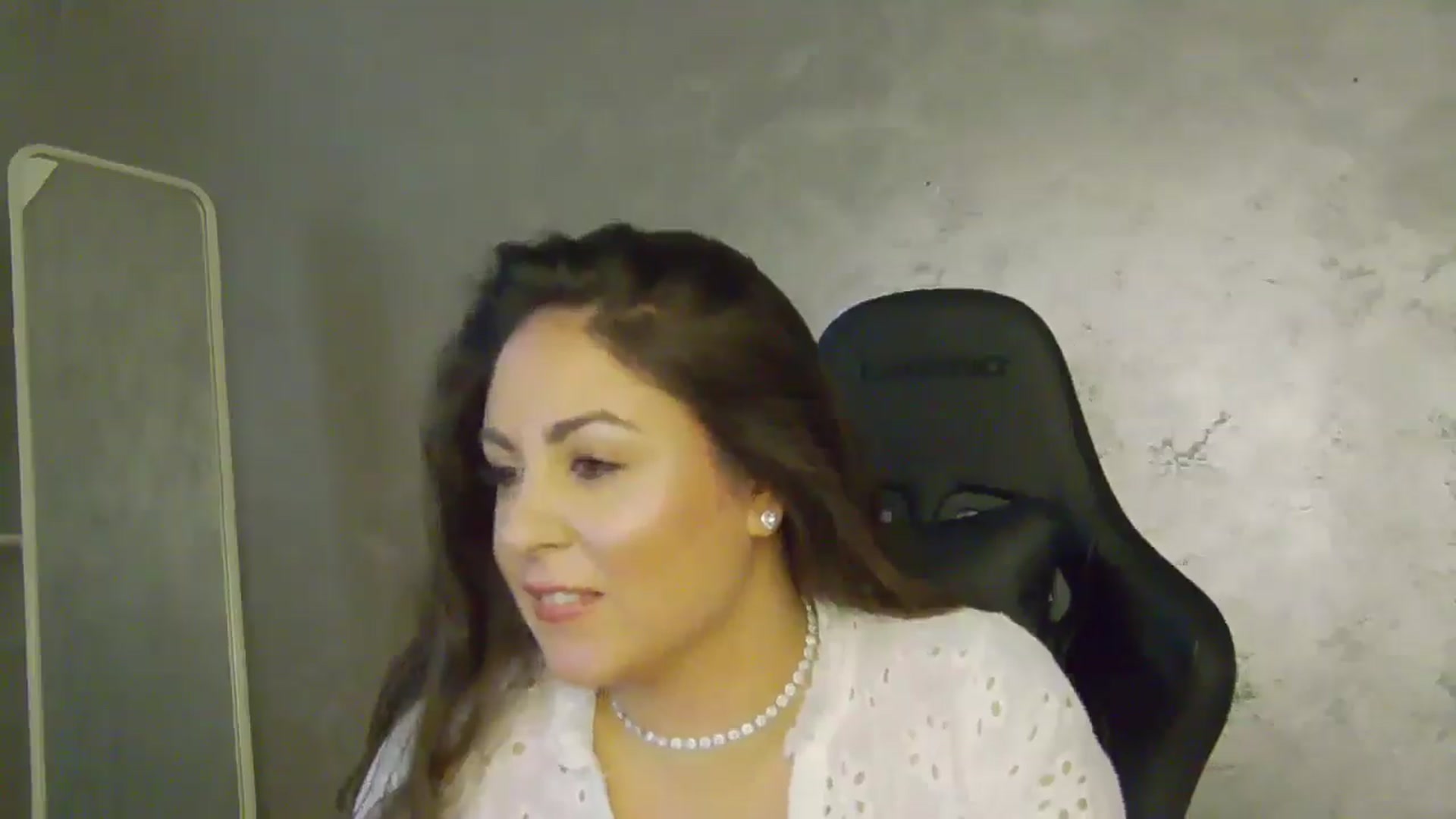 Gallery image thumbnail from NotVanilla's myfreecams stream on, 07/04/2025, 23:01 image 8 of 20