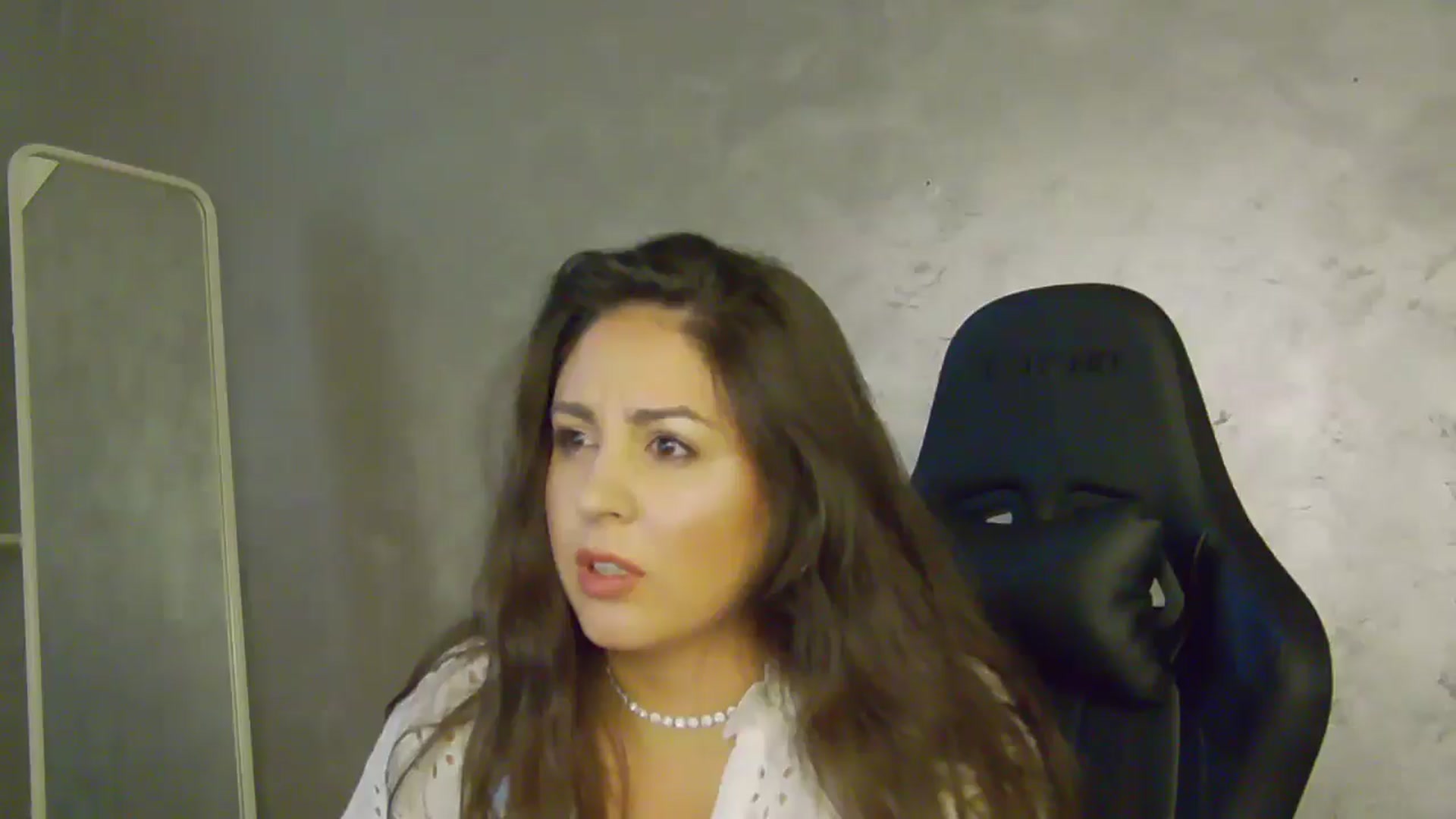 Gallery image thumbnail from NotVanilla's myfreecams stream on, 07/04/2025, 23:01 image 12 of 20