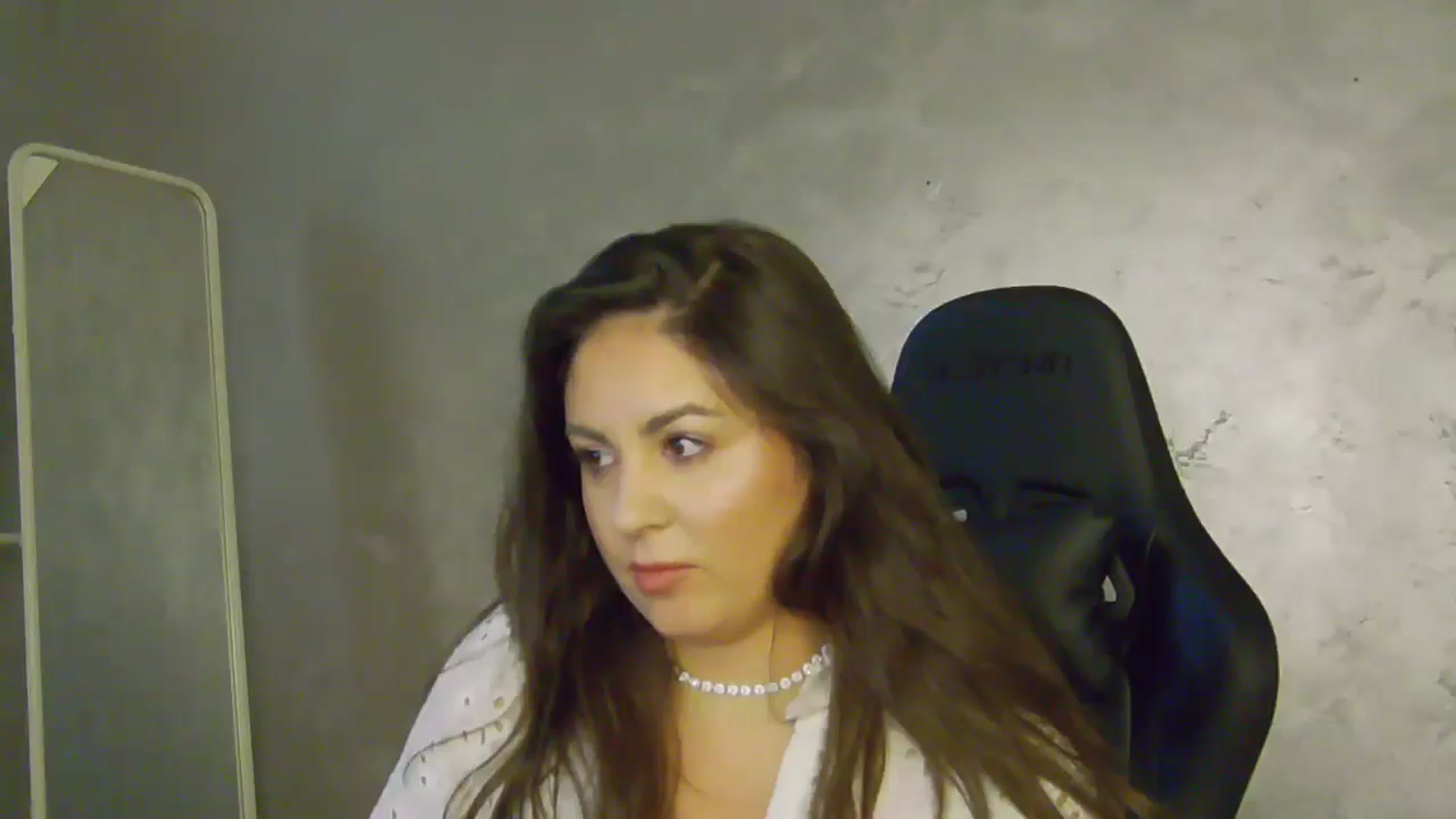 Gallery image thumbnail from NotVanilla's myfreecams stream on, 07/04/2025, 23:01 image 15 of 20