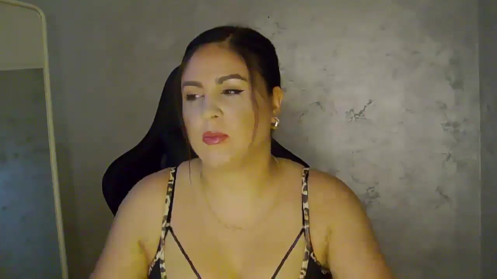 Gallery image thumbnail from NotVanilla's myfreecams stream on, 07/07/2025, 01:56 image 9 of 20