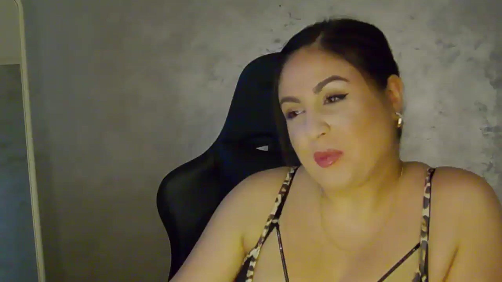 Gallery image thumbnail from NotVanilla's myfreecams stream on, 07/07/2025, 01:56 image 18 of 20