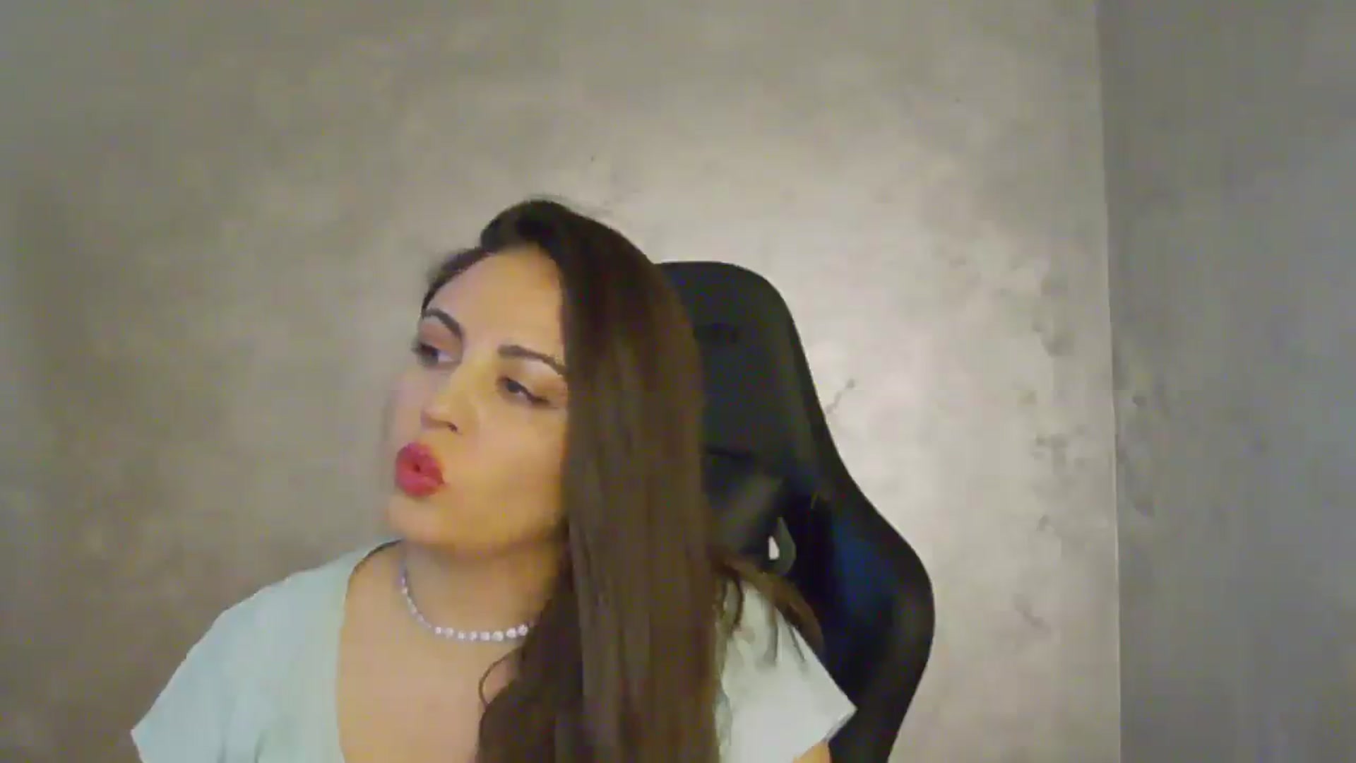 Gallery image thumbnail from NotVanilla's myfreecams stream on, 07/09/2025, 05:05 image 19 of 20