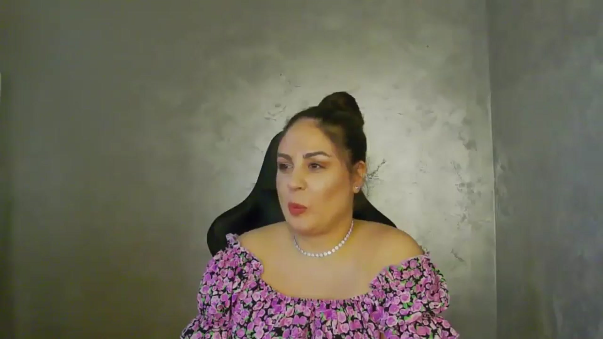 Gallery image thumbnail from NotVanilla's myfreecams stream on, 07/10/2025, 22:21 image 10 of 20