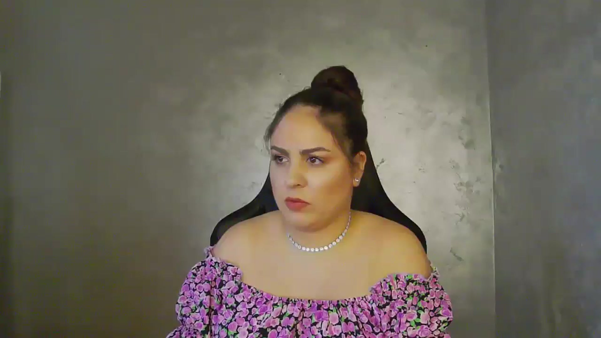 Gallery image thumbnail from NotVanilla's myfreecams stream on, 07/10/2025, 22:21 image 17 of 20