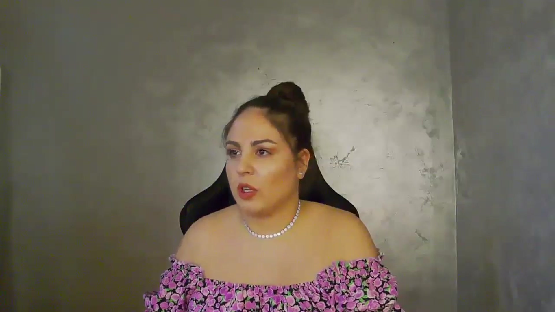 Gallery image thumbnail from NotVanilla's myfreecams stream on, 07/10/2025, 22:21 image 13 of 20