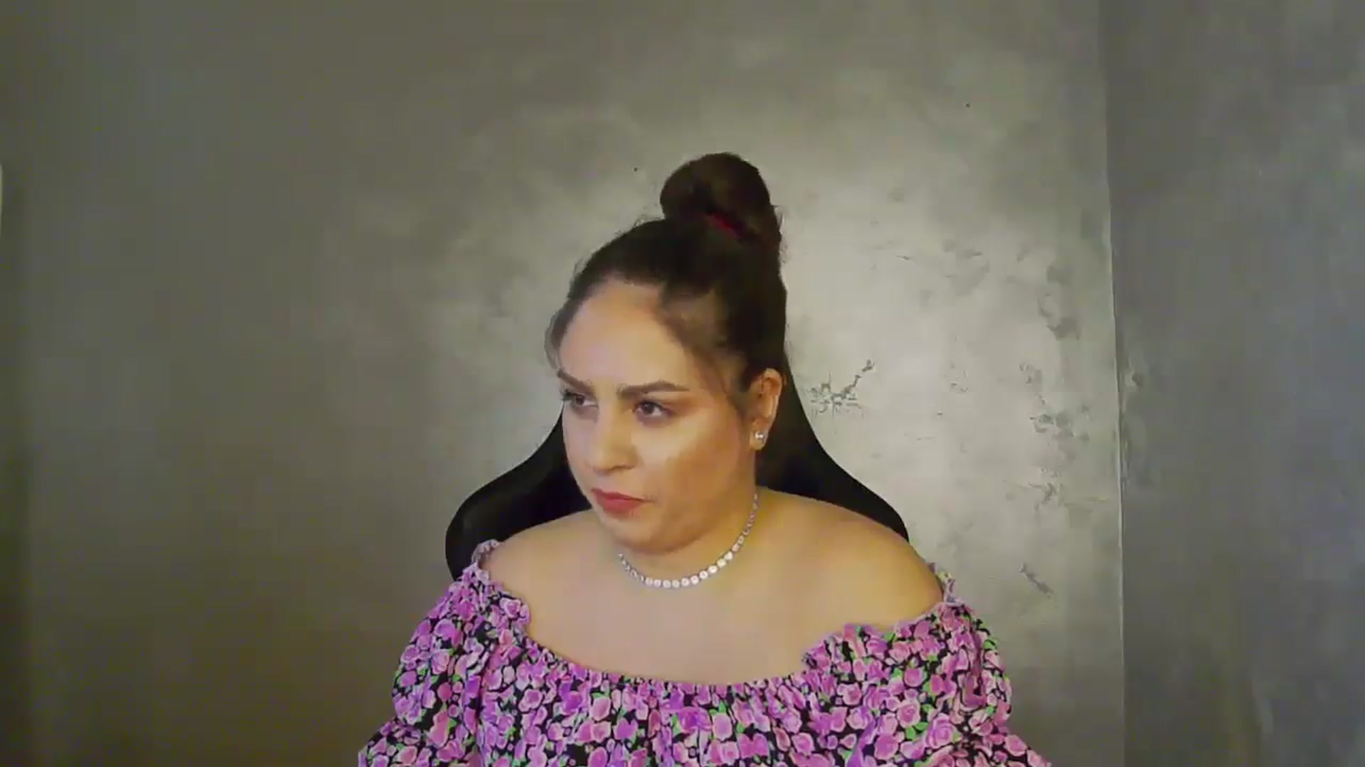 Gallery image thumbnail from NotVanilla's myfreecams stream on, 07/10/2025, 22:21 image 8 of 20