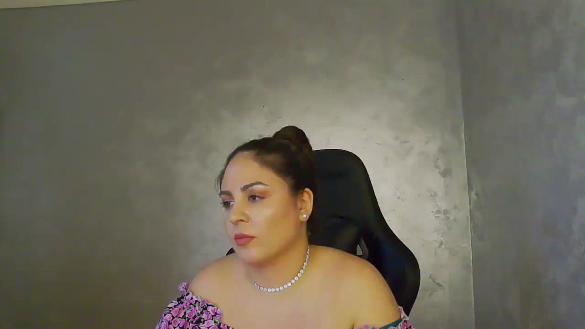 Gallery image thumbnail from NotVanilla's myfreecams stream on, 07/11/2025, 24:10 image 1 of 20