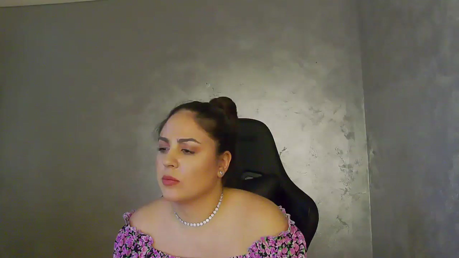 Gallery image thumbnail from NotVanilla's myfreecams stream on, 07/11/2025, 24:10 image 18 of 20