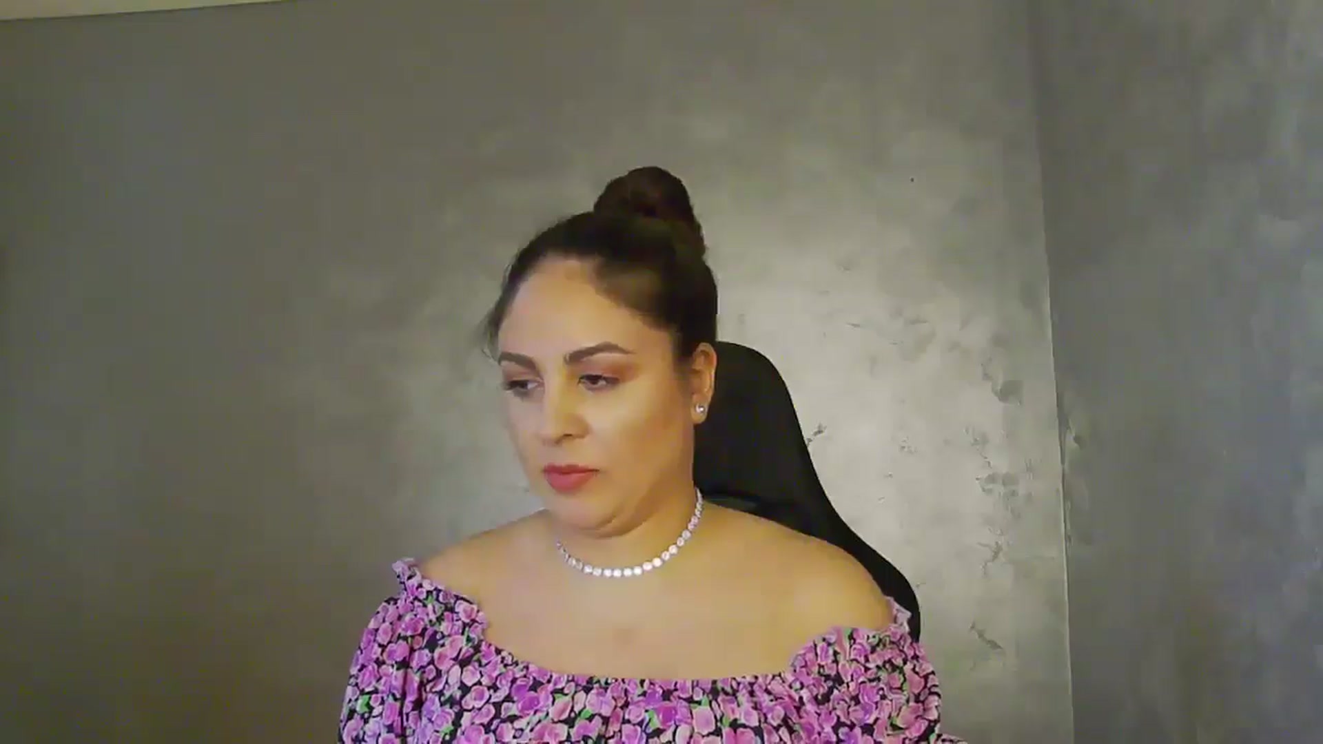 Gallery image thumbnail from NotVanilla's myfreecams stream on, 07/11/2025, 24:10 image 16 of 20