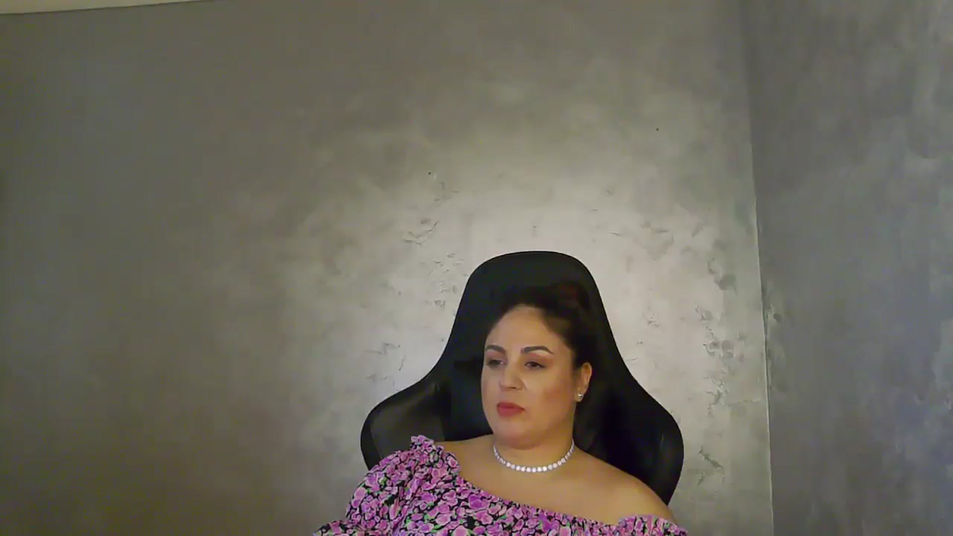 Gallery image thumbnail from NotVanilla's myfreecams stream on, 07/11/2025, 24:10 image 6 of 20