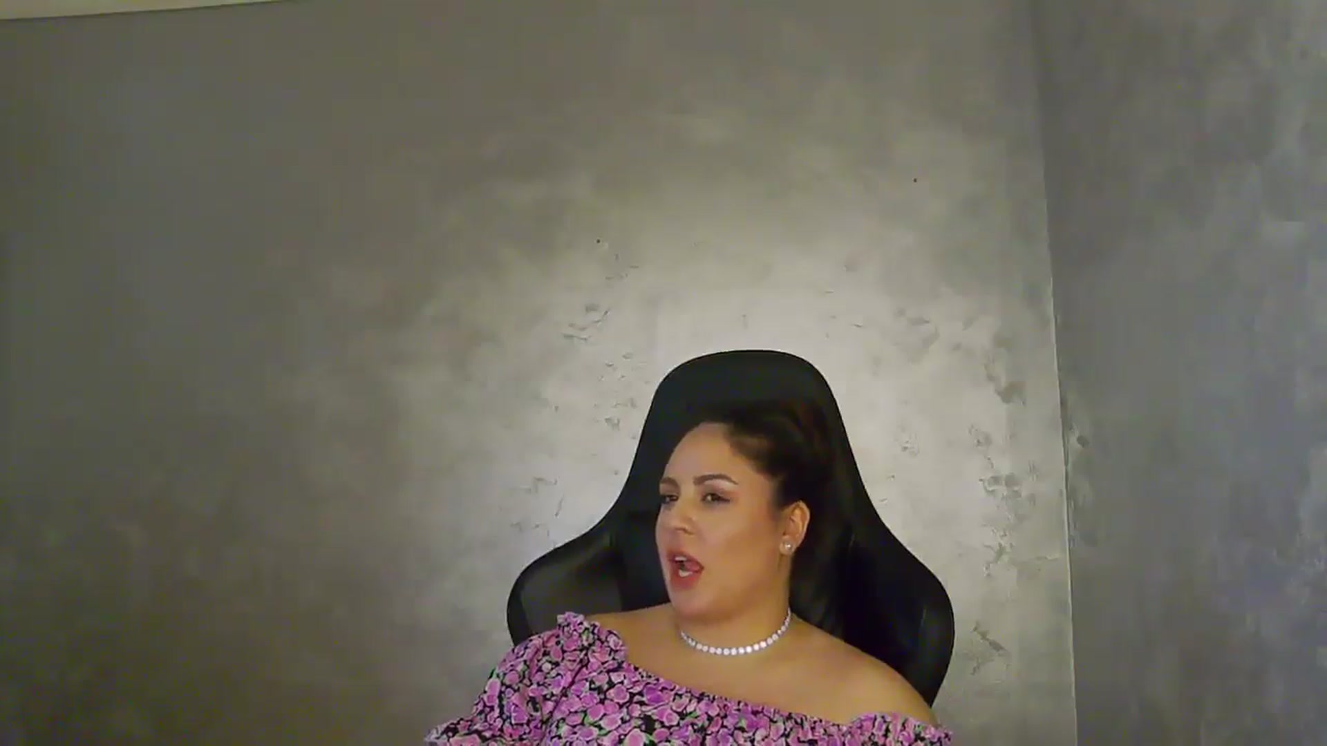 Gallery image thumbnail from NotVanilla's myfreecams stream on, 07/11/2025, 24:10 image 5 of 20