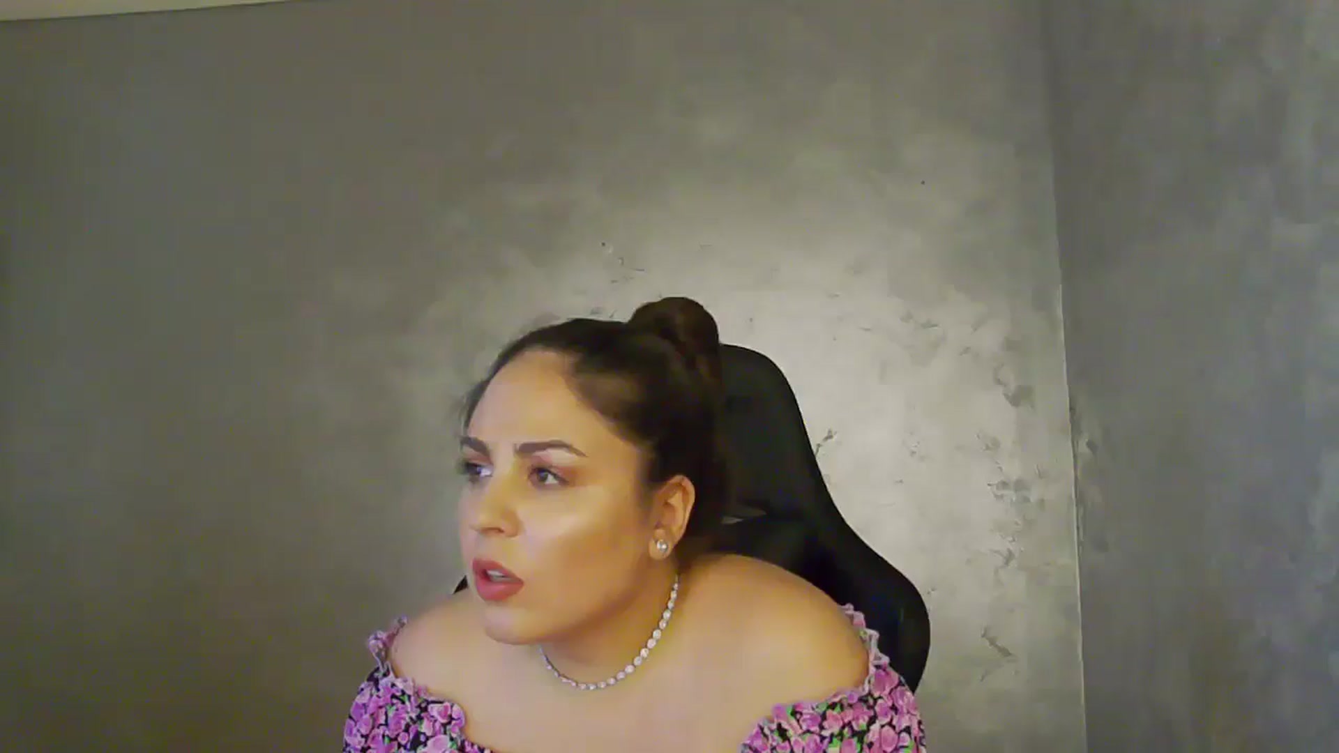 Gallery image thumbnail from NotVanilla's myfreecams stream on, 07/11/2025, 24:10 image 12 of 20