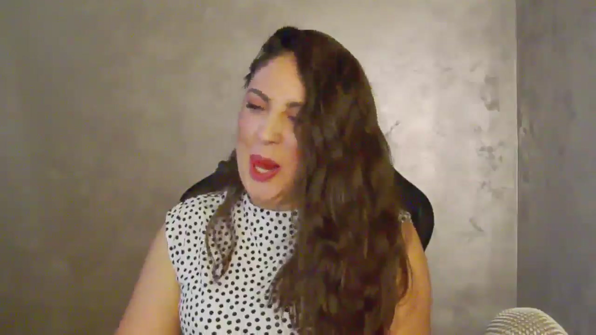 Gallery image thumbnail from NotVanilla's myfreecams stream on, 07/12/2025, 22:20 image 7 of 20