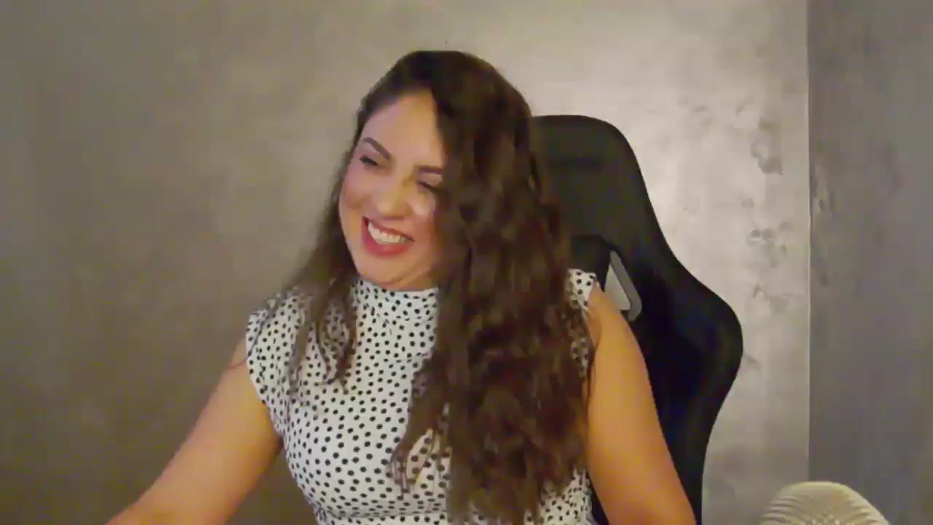 Gallery image thumbnail from NotVanilla's myfreecams stream on, 07/12/2025, 22:20 image 19 of 20