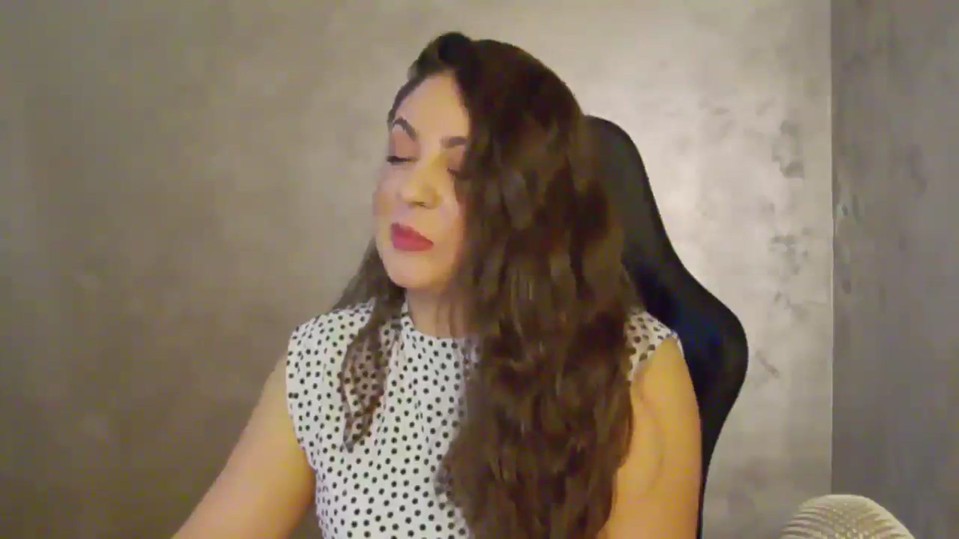Gallery image thumbnail from NotVanilla's myfreecams stream on, 07/12/2025, 22:20 image 9 of 20