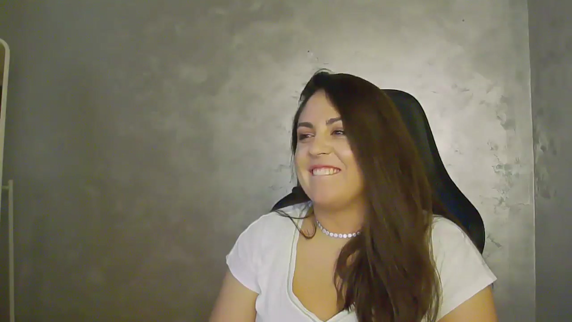 Gallery image thumbnail from NotVanilla's myfreecams stream on, 07/15/2025, 22:48 image 16 of 20