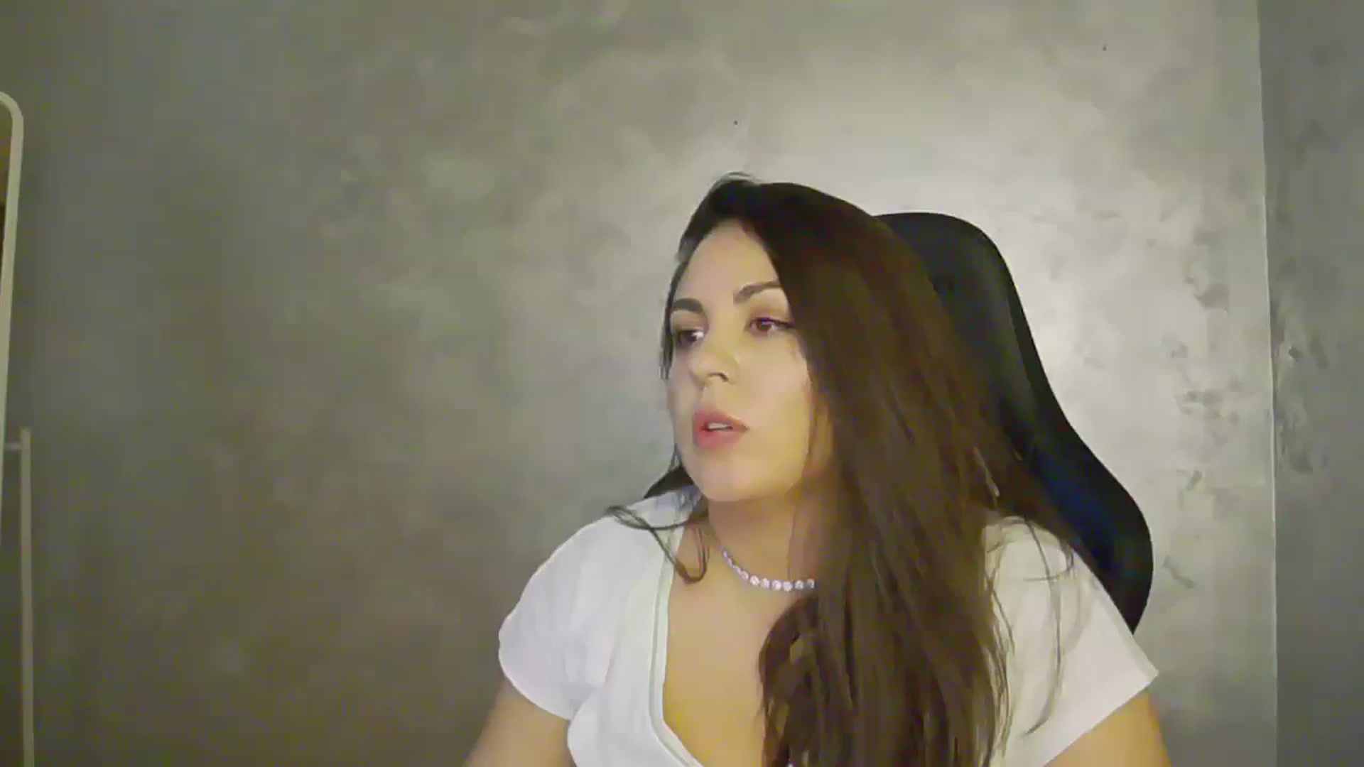 Gallery image thumbnail from NotVanilla's myfreecams stream on, 07/15/2025, 22:48 image 14 of 20