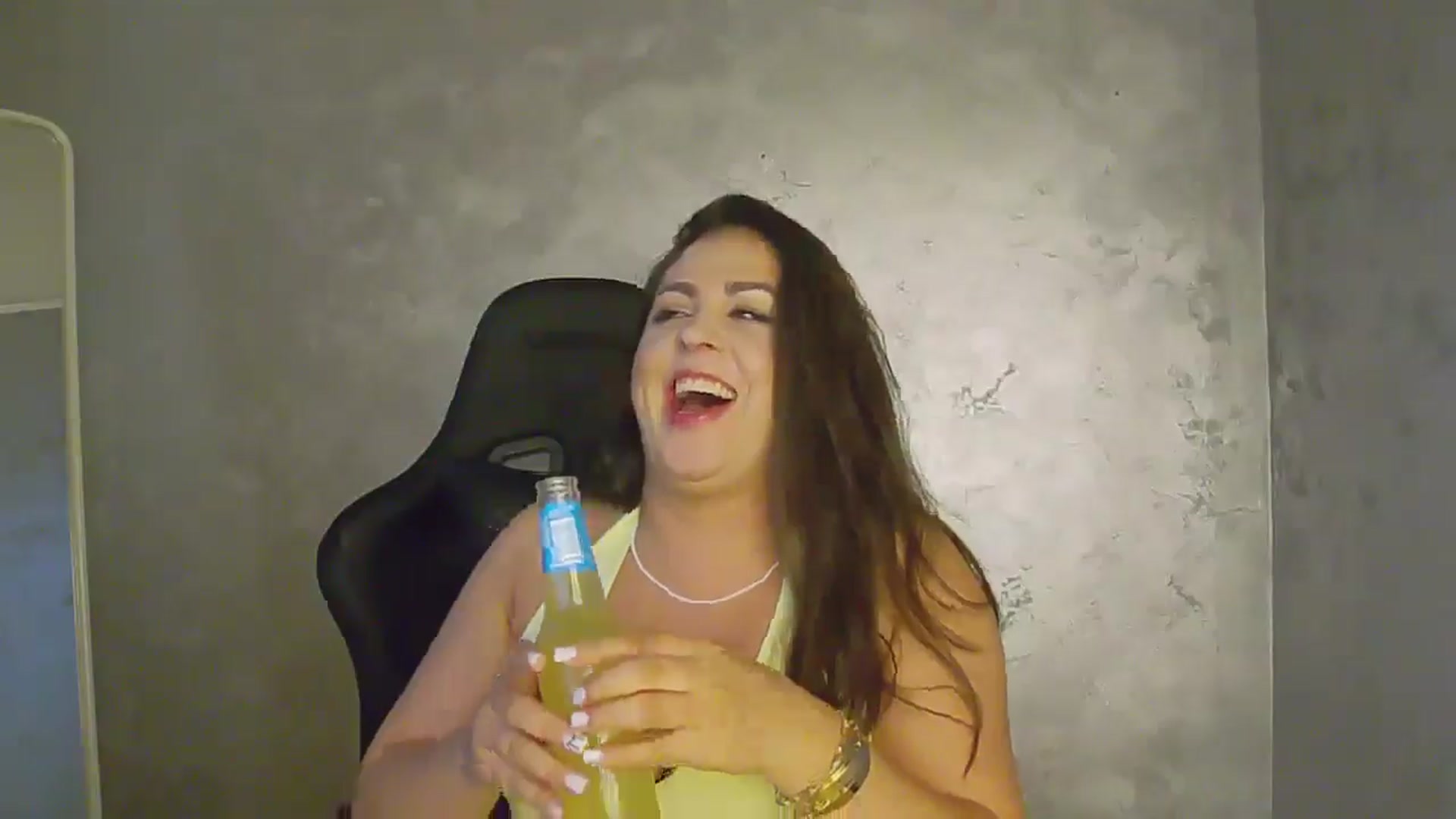 Gallery image thumbnail from NotVanilla's myfreecams stream on, 07/23/2025, 23:38 image 9 of 20