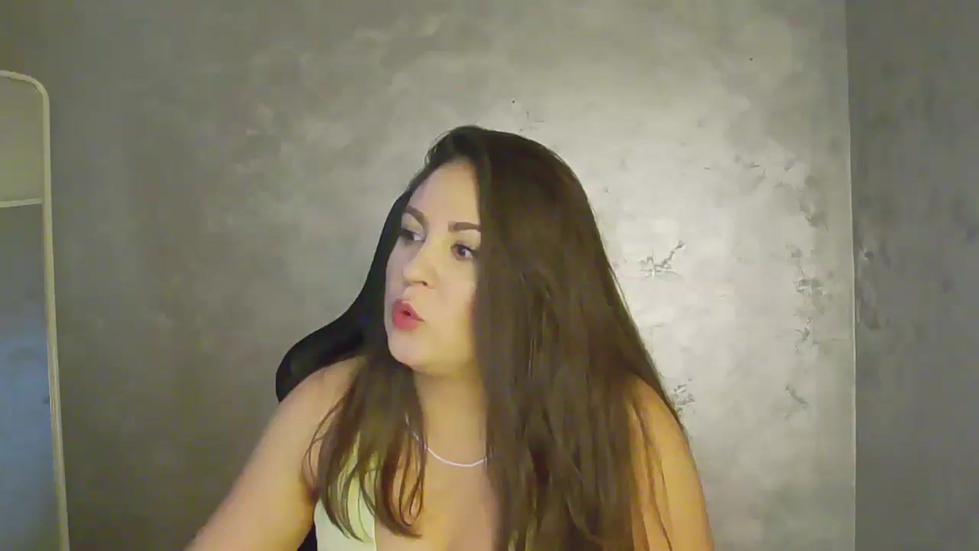 Gallery image thumbnail from NotVanilla's myfreecams stream on, 07/23/2025, 23:38 image 19 of 20