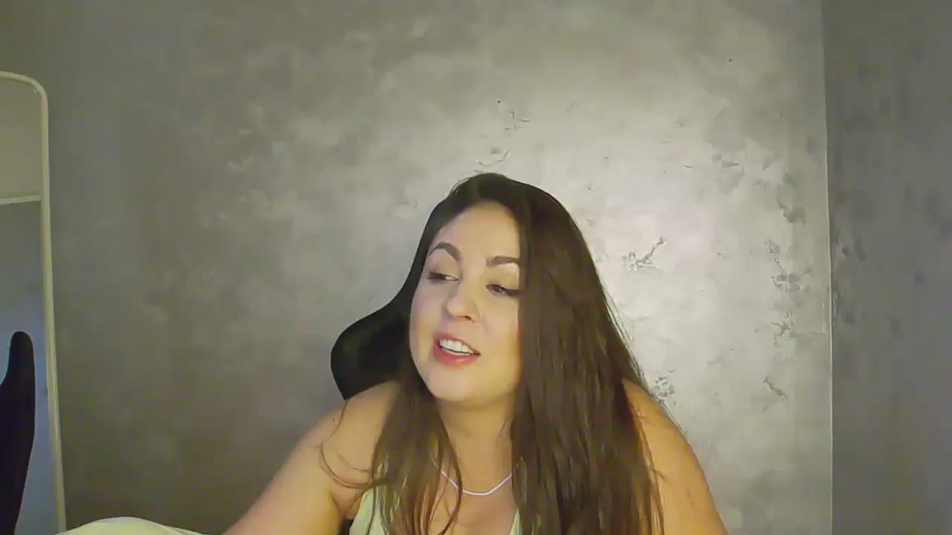 Gallery image thumbnail from NotVanilla's myfreecams stream on, 07/23/2025, 23:38 image 16 of 20