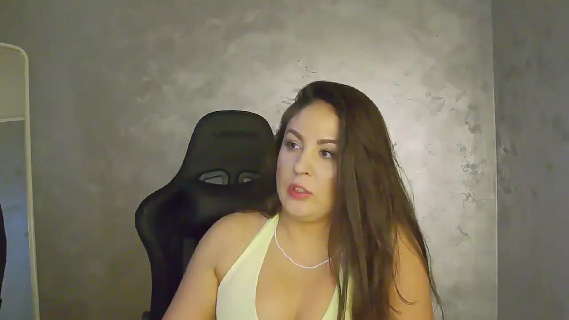 Gallery image thumbnail from NotVanilla's myfreecams stream on, 07/23/2025, 23:38 image 10 of 20