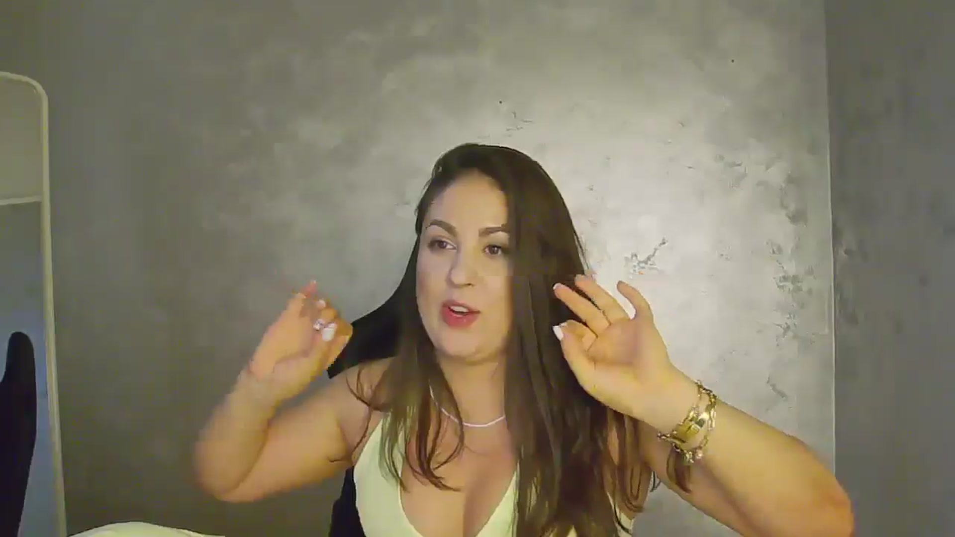 Gallery image thumbnail from NotVanilla's myfreecams stream on, 07/23/2025, 23:38 image 14 of 20