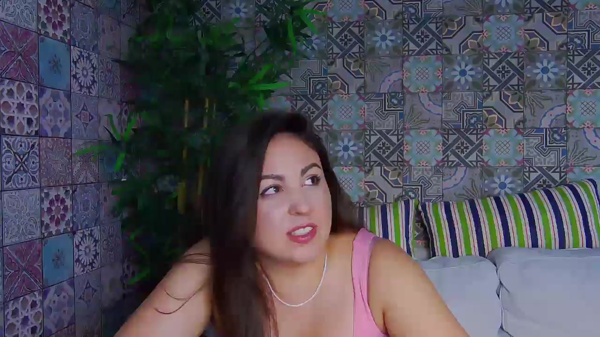 Gallery image thumbnail from NotVanilla's myfreecams stream on, 07/25/2025, 05:07 image 12 of 20