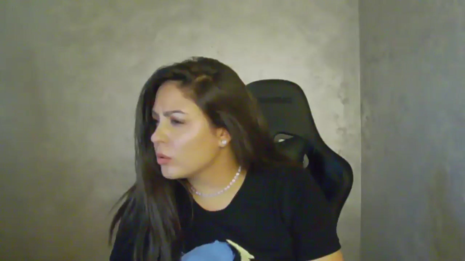 Gallery image thumbnail from NotVanilla's myfreecams stream on, 07/26/2025, 21:39 image 3 of 20