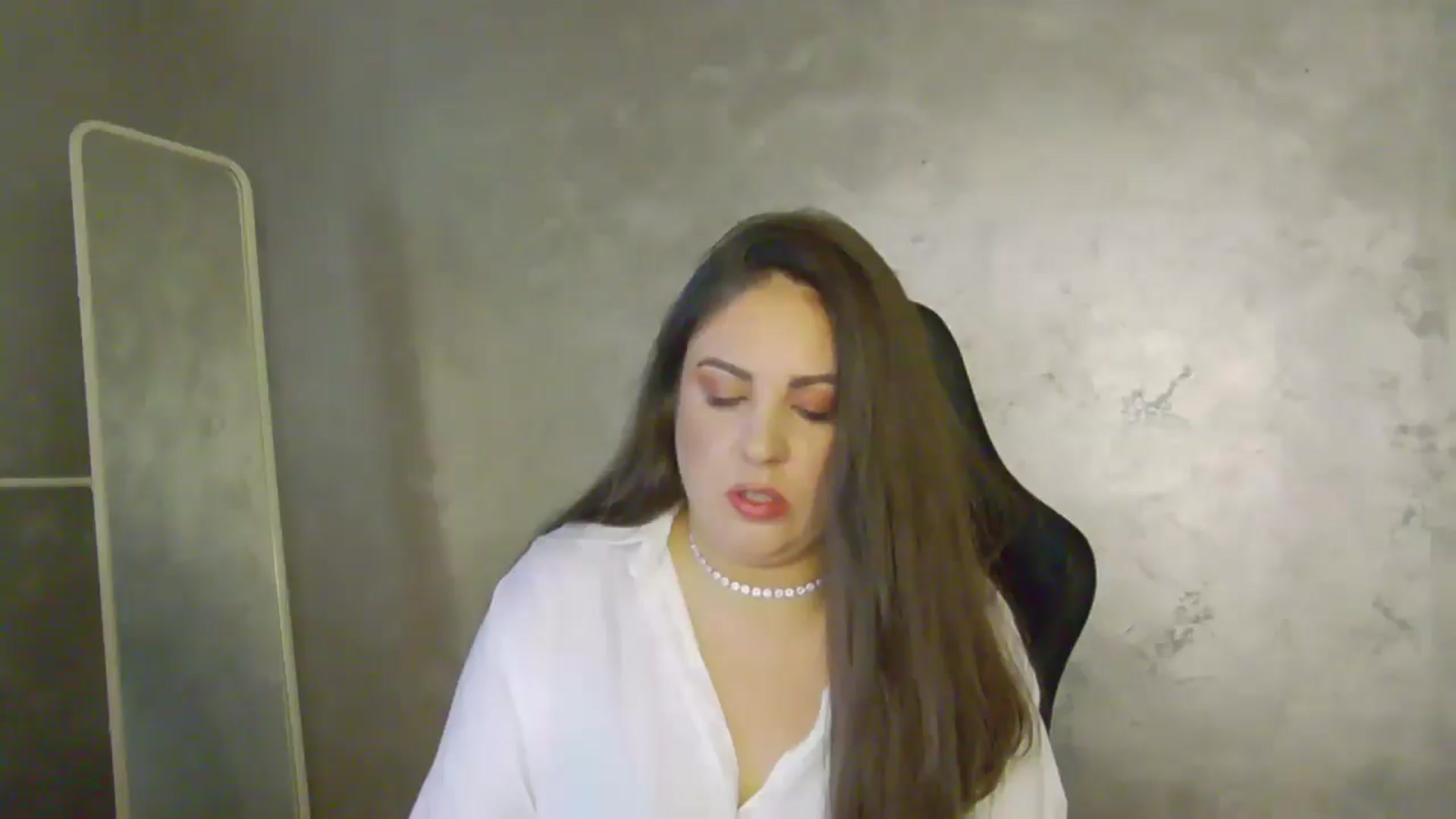 Gallery image thumbnail from NotVanilla's myfreecams stream on, 07/28/2025, 23:12 image 1 of 20