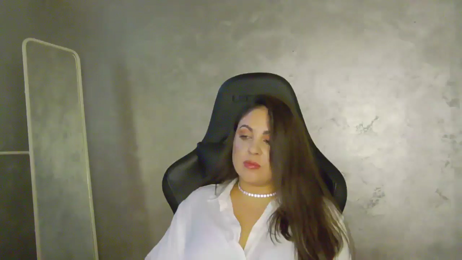 Gallery image thumbnail from NotVanilla's myfreecams stream on, 07/28/2025, 23:12 image 11 of 20