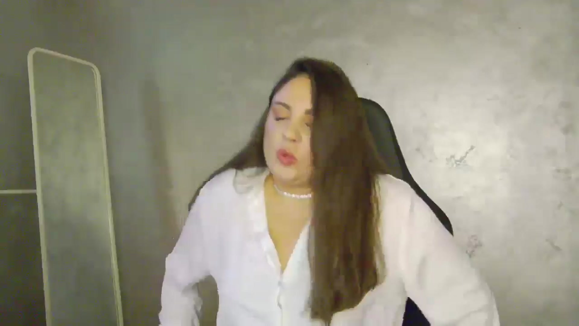 Gallery image thumbnail from NotVanilla's myfreecams stream on, 07/28/2025, 23:12 image 13 of 20