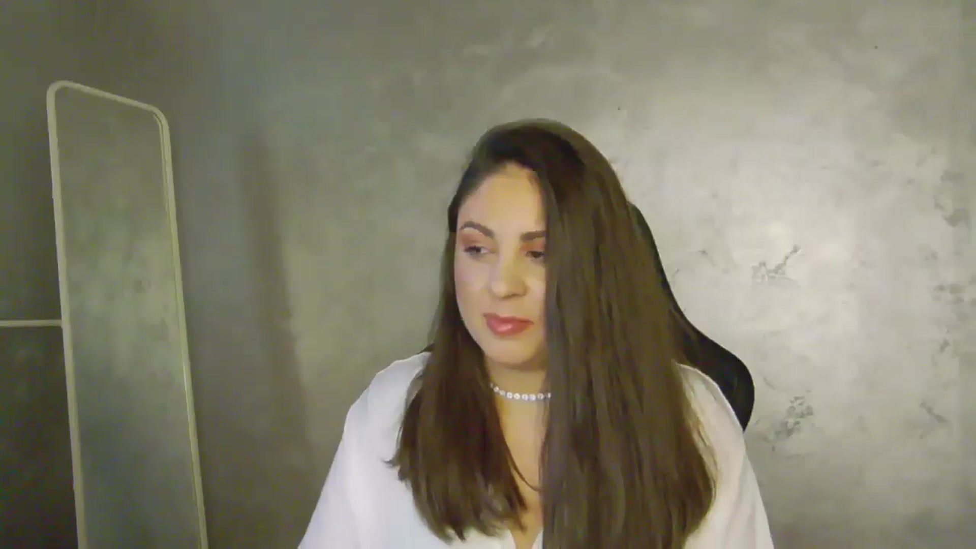 Gallery image thumbnail from NotVanilla's myfreecams stream on, 07/28/2025, 23:12 image 4 of 20