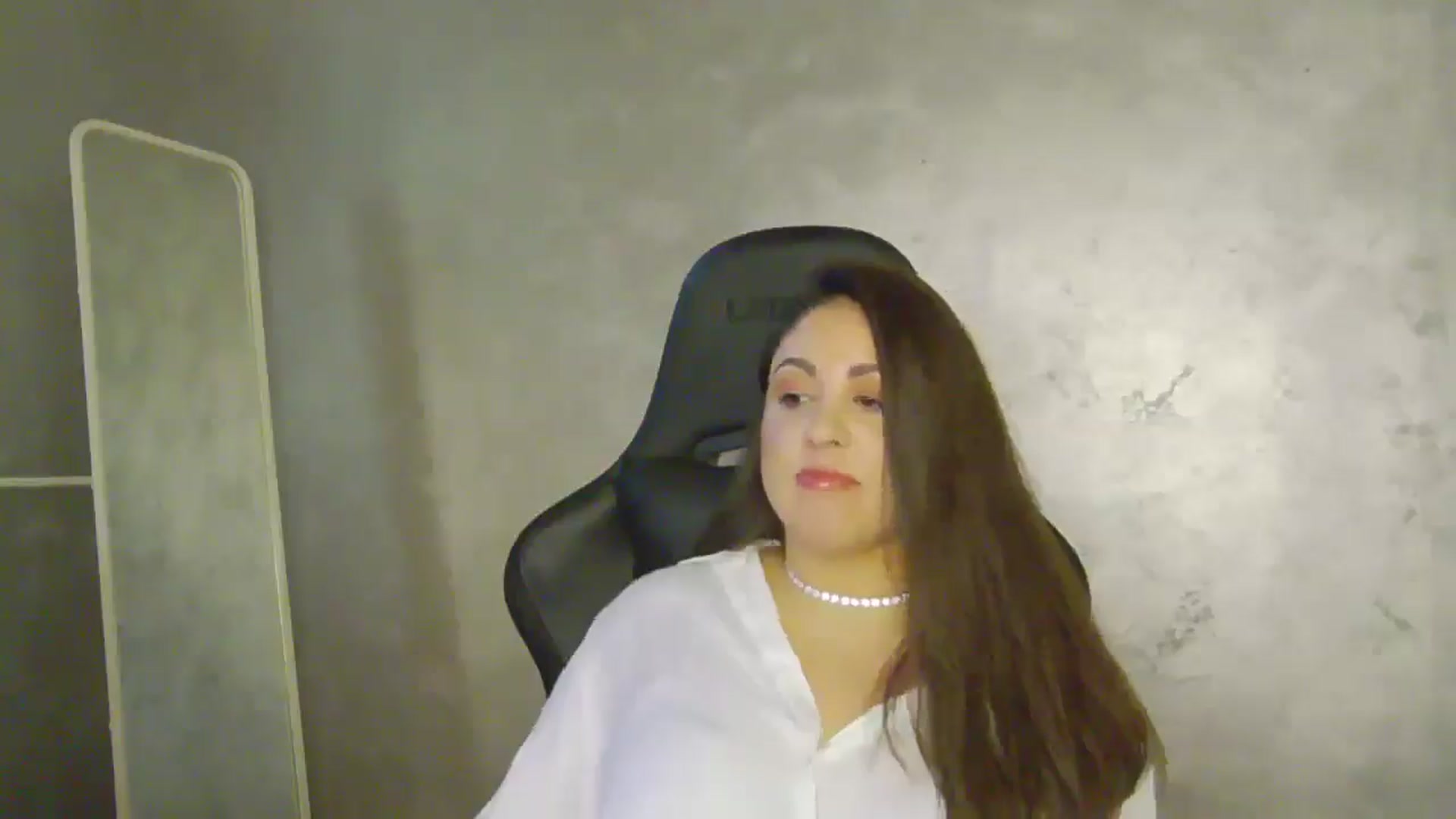 Gallery image thumbnail from NotVanilla's myfreecams stream on, 07/28/2025, 23:12 image 9 of 20