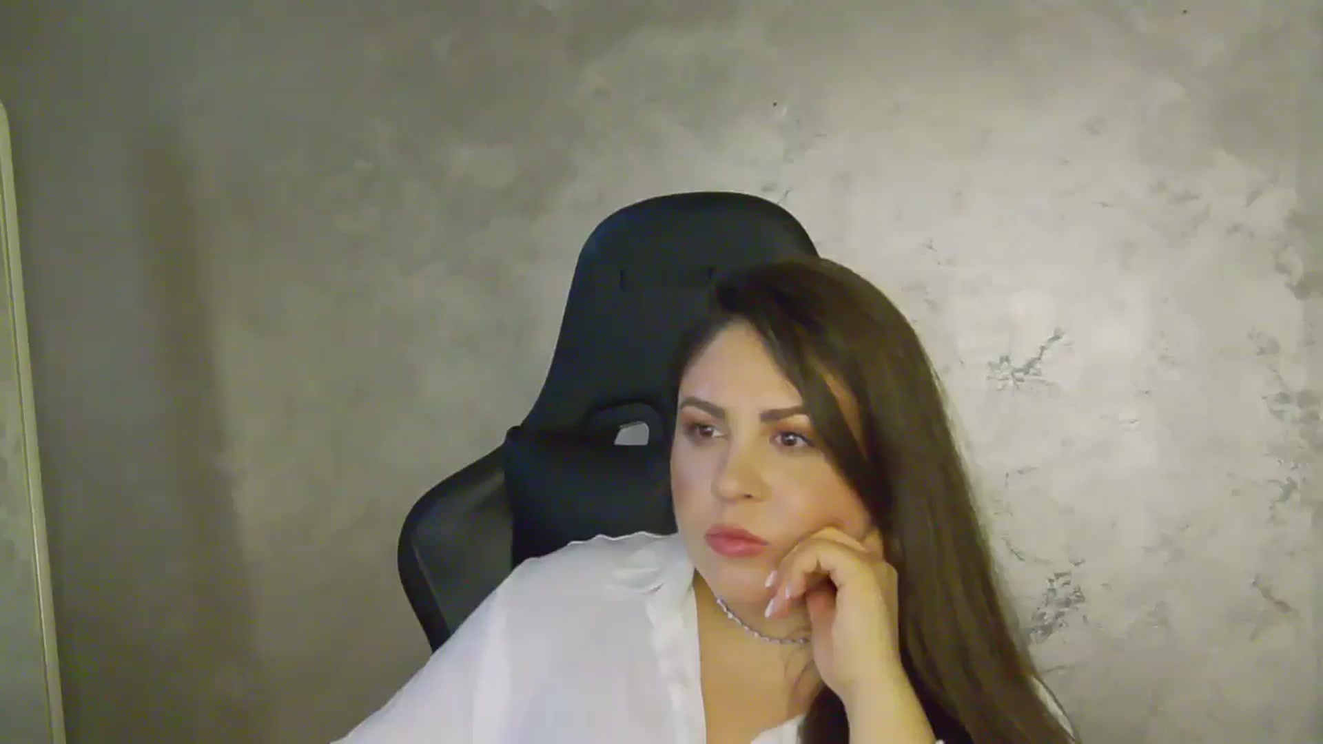 Gallery image thumbnail from NotVanilla's myfreecams stream on, 07/28/2025, 23:46 image 9 of 20