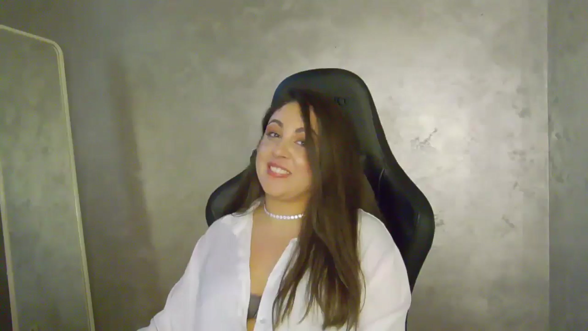 Gallery image thumbnail from NotVanilla's myfreecams stream on, 07/29/2025, 01:43 image 6 of 20