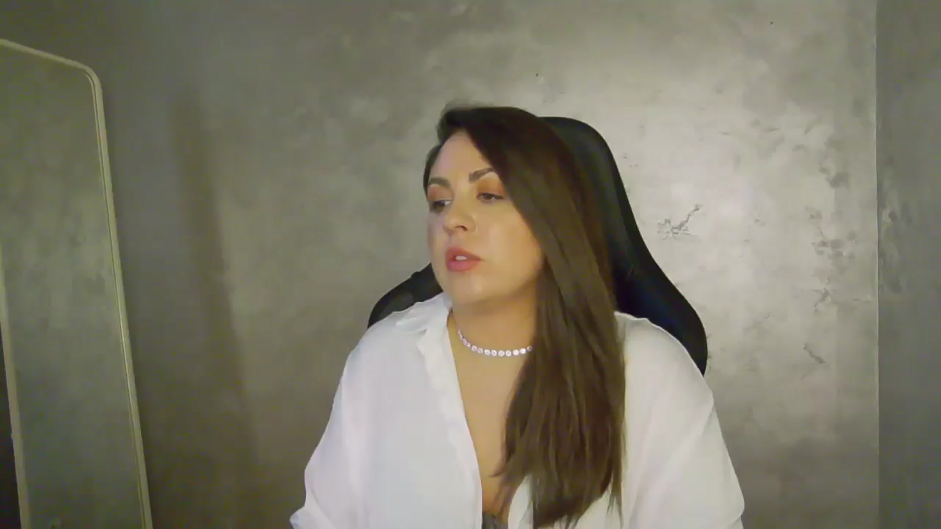 Gallery image thumbnail from NotVanilla's myfreecams stream on, 07/29/2025, 01:43 image 12 of 20