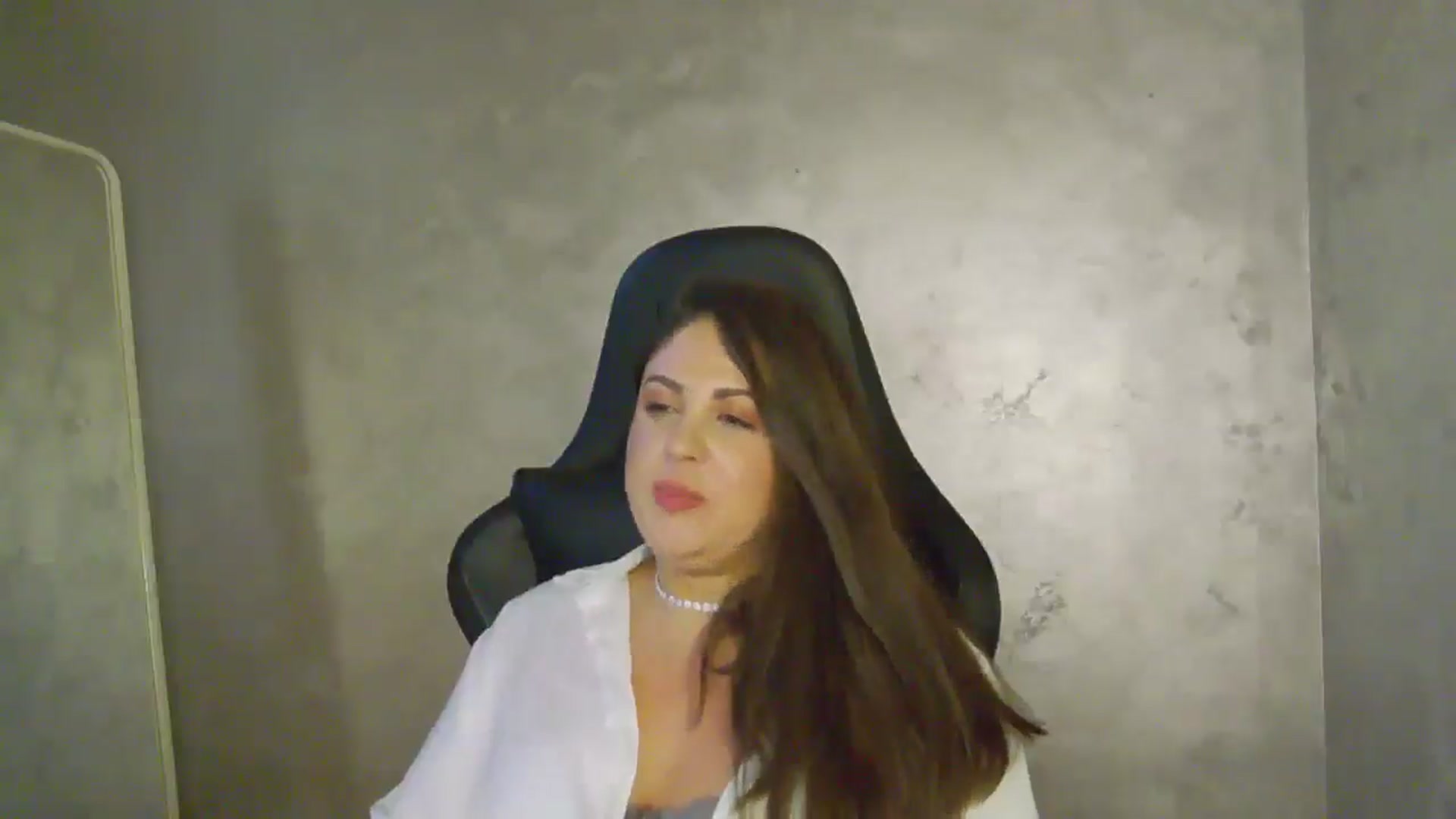Gallery image thumbnail from NotVanilla's myfreecams stream on, 07/29/2025, 01:43 image 16 of 20
