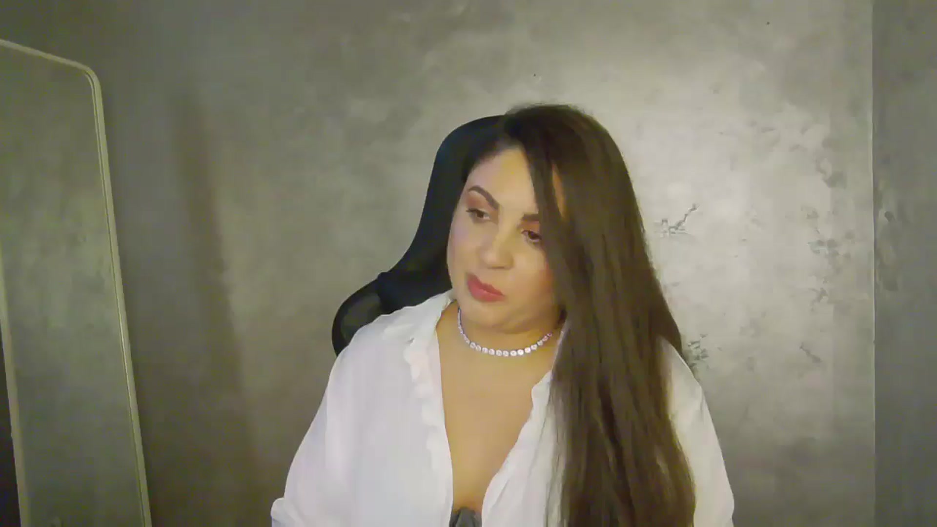 Gallery image thumbnail from NotVanilla's myfreecams stream on, 07/29/2025, 01:43 image 11 of 20