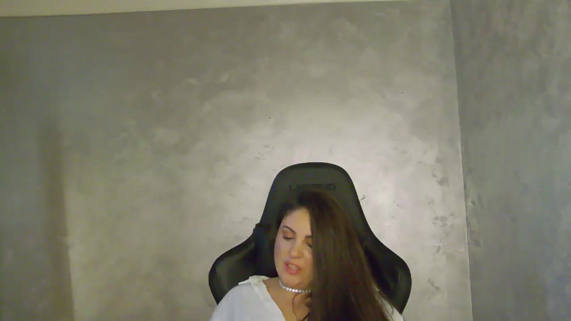 Gallery image thumbnail from NotVanilla's myfreecams stream on, 07/29/2025, 03:39 image 12 of 20