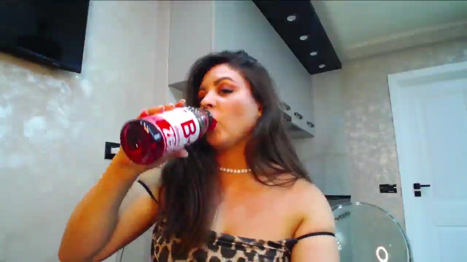 Gallery image thumbnail from NotVanilla's myfreecams stream on, 07/29/2025, 22:00 image 18 of 20